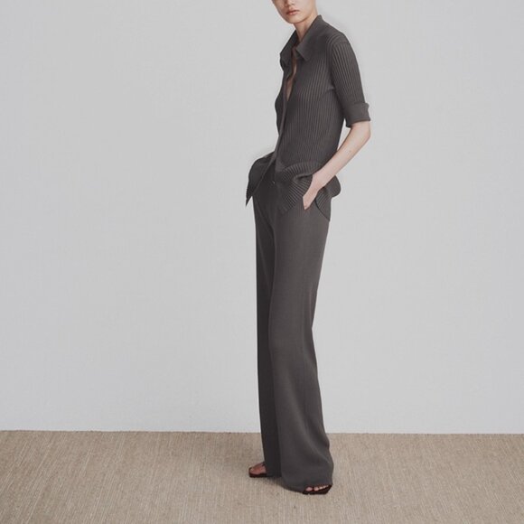 CHICJOC Rib-Knit POLO Collar Top – Size 38 (Elephant Grey) - Picture 2 of 4